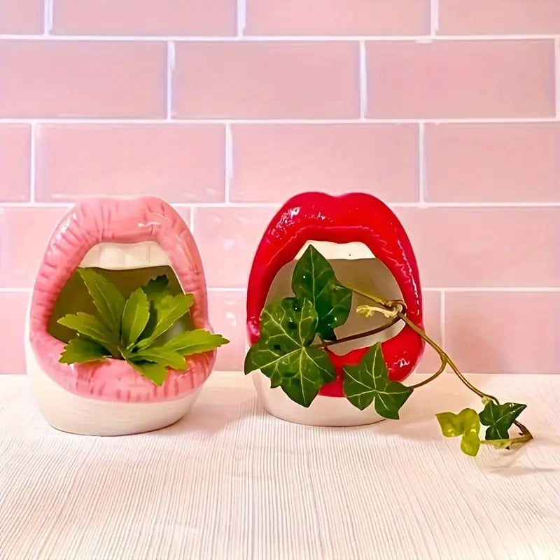 OMG ! Lips Planter / Vessel