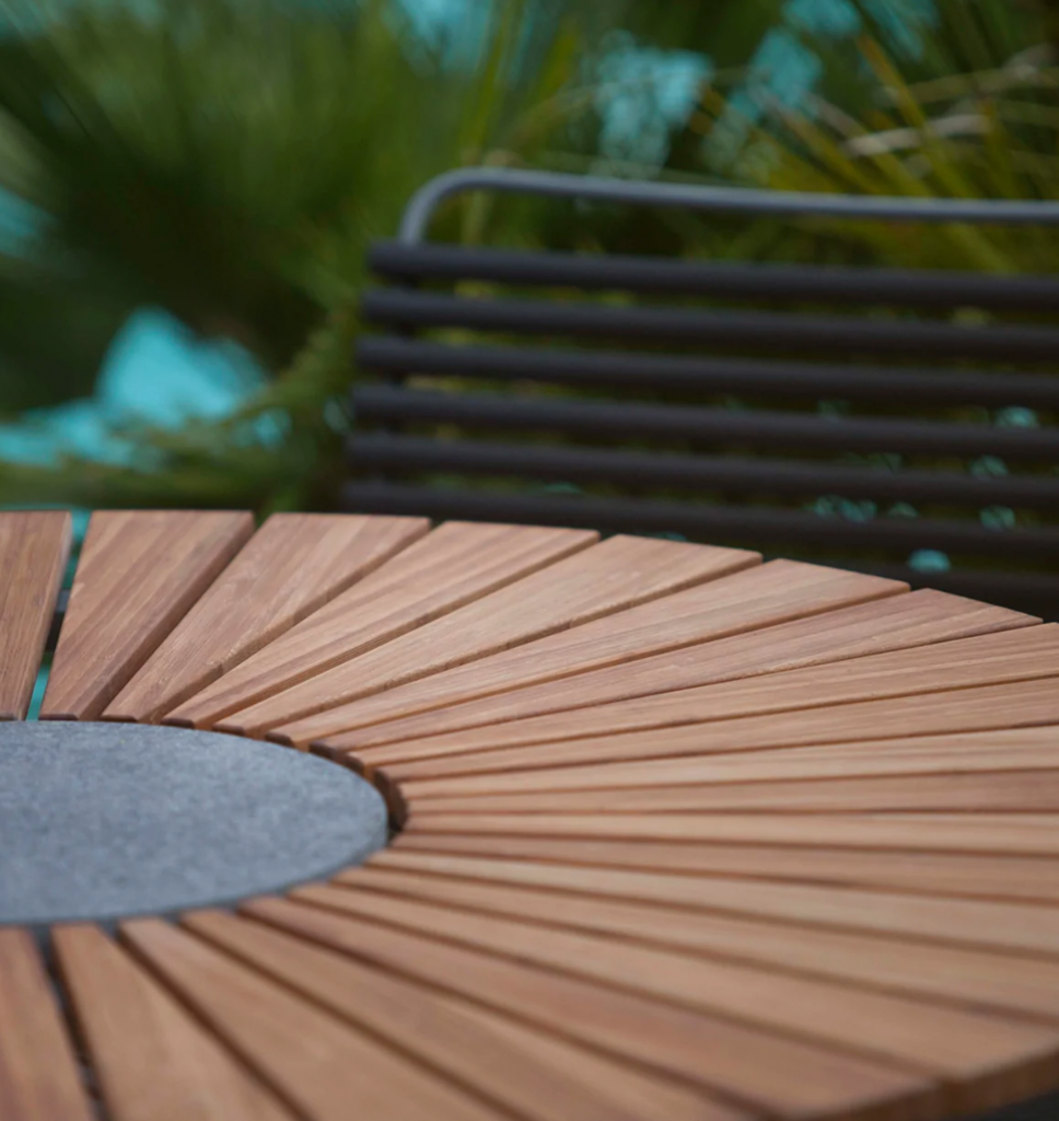 Circle Outdoor Table